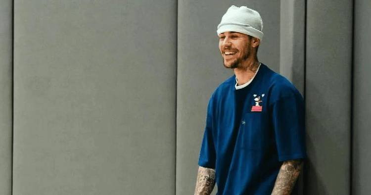 Justin Bieber comemora anivers�rio de 50 anos de sua m�e