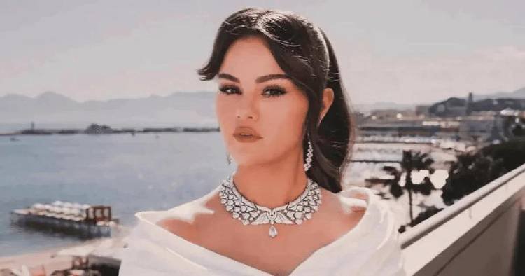 Selena Gomez fala sobre o que inspirou composicao de nova musica