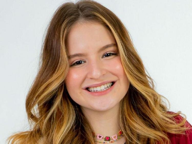 Poliana (Sophia Valverde) em Poliana Mo�a