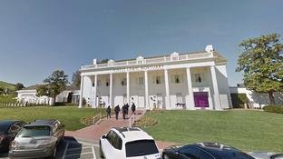 Funerria troca corpos, e tio de morto infarta pelo estresse durante velrio