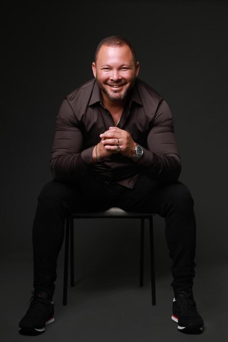 Douglas Andrade � conhecido como o maior influenciador de vendas do WhatsApp do Brasil