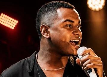 Cantor perde as duas pernas após acidente na Bahia aos 25 anos