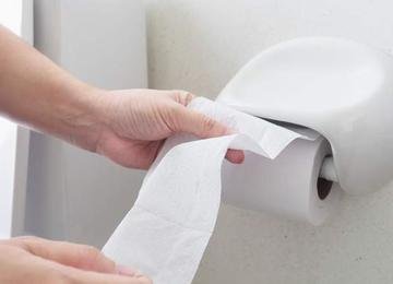 Adeus ao papel higiênico? Nova alternativa ganha espaço nos banheiros