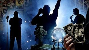 Humoristas e cantor: Vidente prevê morte de 3 famosos no Brasil em 2026