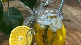 Ch� gelado de laranja e canela