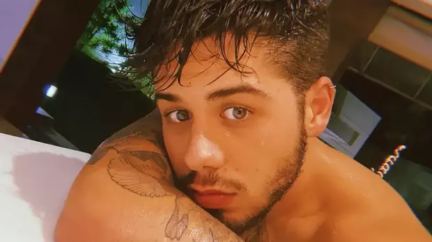 Z� Felipe ironiza boatos sobre sexualidade e levanta mist�rio sobre seu passado