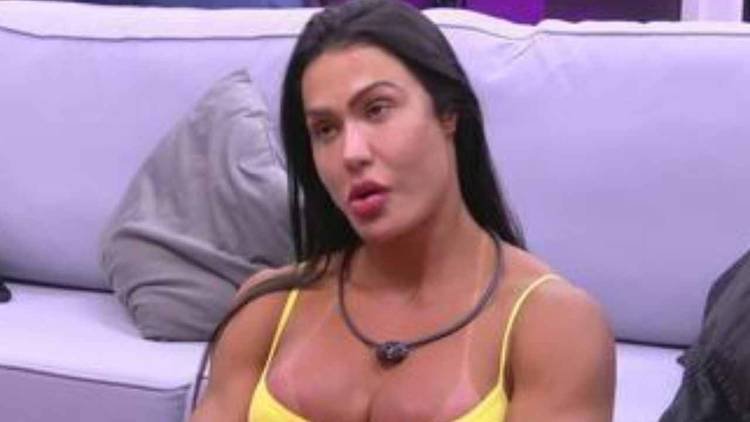 A influenciadora digital Gracyanne Barbosa.