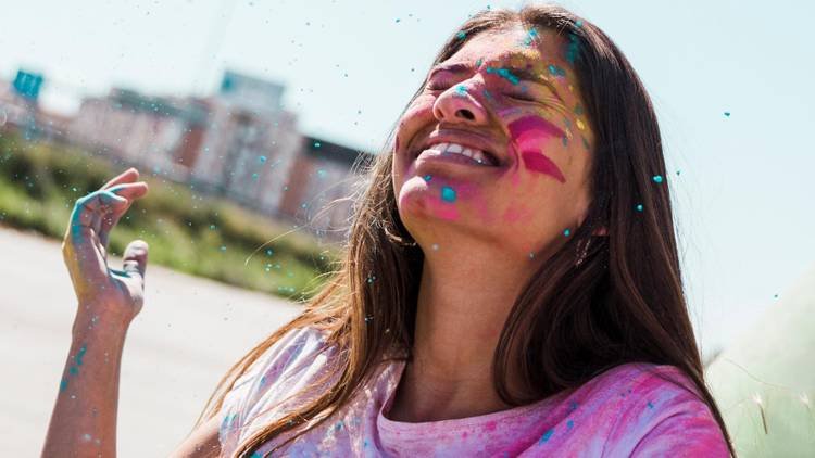 Perfume e mem�ria: por que o aroma da festa deixa lembran�as inesquec�veis