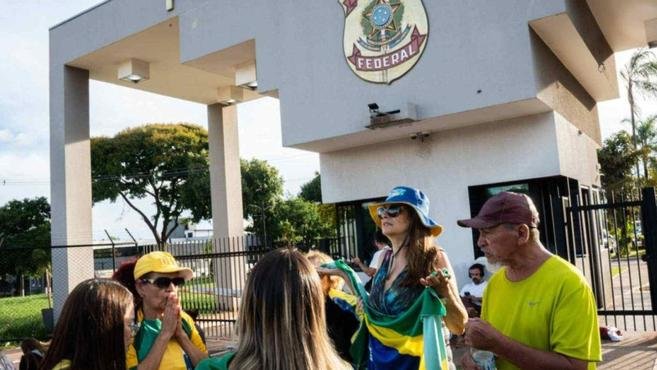 Com Bolsonaro na PF, Moraes prepara ltimos atos para decretar cumprimento da pena - foto: Platobr Politica