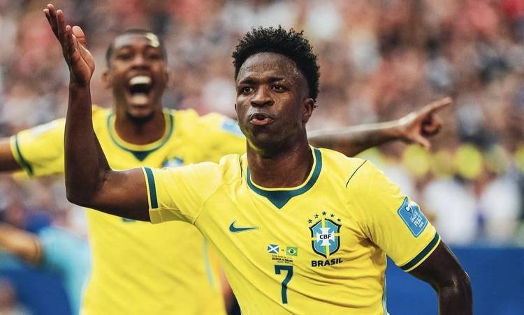 Vini Jr. celebra triunfo do Brasil na Copa do Mundo e diz: 