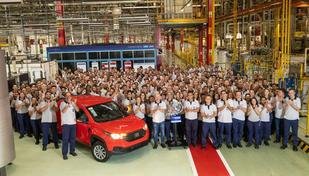 Stellantis aumenta produ��o de carros no Brasil