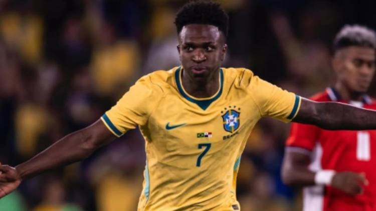 Atleta realizou uma festa após o jogo do Brasil neste domingo (31)