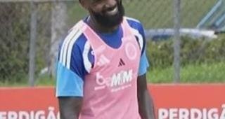 Apresenta��o de refor�os na Toca da Raposa