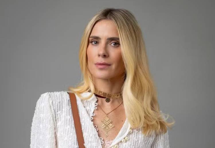 Carolina Dieckmann altera nome art�stico ap�s 30 anos de carreira
