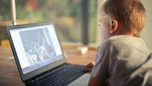 Crian�a segura na internet: 7 dicas para proteger seus filhos online