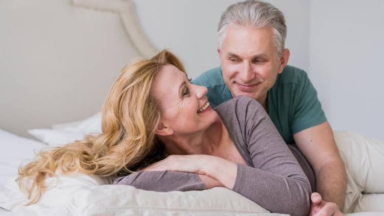 O desejo sexual acaba com a idade? A ciência explica o que muda no corpo