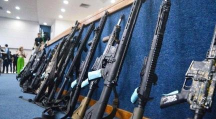 Arsenal dos bandidos ficou mais forte e mais novo ap�s decretos pr�-armas de Bolsonaro, diz estudo
