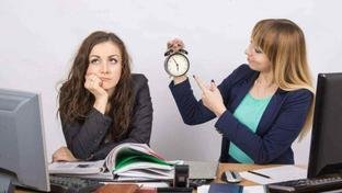 Por que algumas pessoas sentem mais ansiedade no fim do dia do que pela manh�