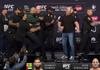 Caos no UFC: campe�o perde o controle, agride rival e for�a interven��o da pol�cia
