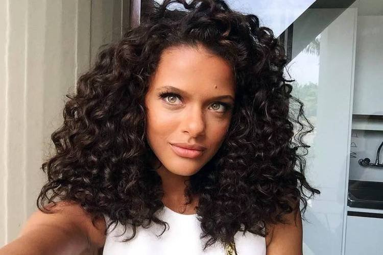 Thainá Duarte