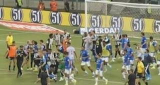 Final do Mineiro � marcada por cenas lament�veis