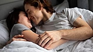 Sexo deixa as mulheres mais felizes? O que os estudos realmente mostram