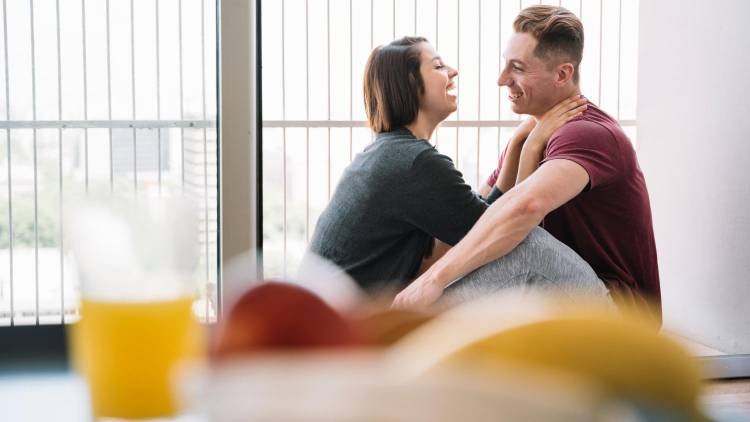 O modelo de relacionamento em que o casal só se encontra aos fins de semana