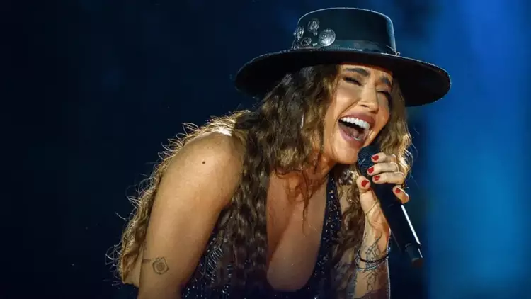 Conhe�a a Biografia de Lauana Prado