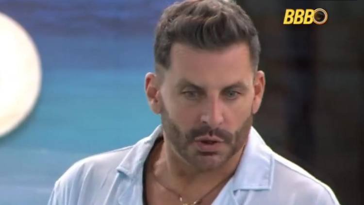 Ator foi criticado ao revelar um h�bito em frente �s c�meras