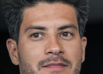 Arthur Aguiar reage publicamente após ver sua vida financeira virar notícia