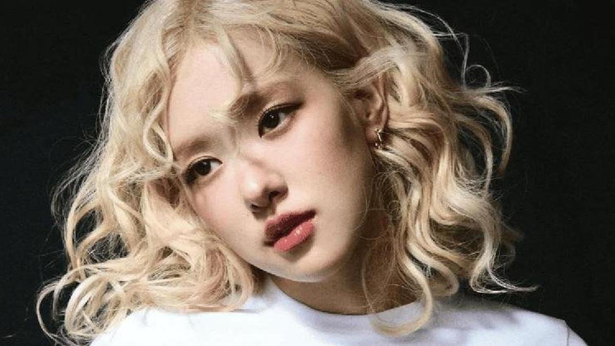 rose-do-blackpink-segue-na-