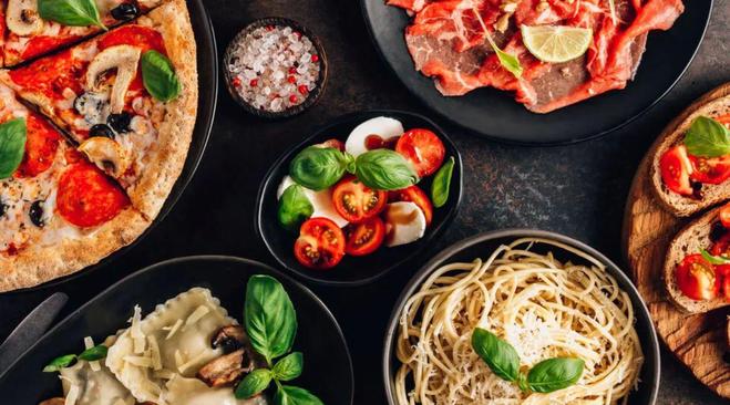 Festa Italian&#237;ssima leva gastronomia &#224; Savassi