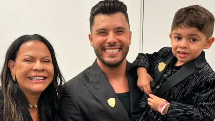 M�e de Mar�lia Mendon�a se manifestou ap�s a briga judicial vir � tona