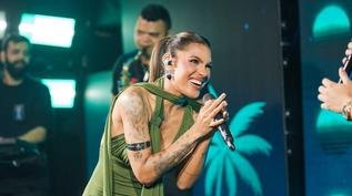 Tays Reis lana "Decorrer da Saudade"