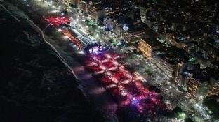 Maior R�veillon do mundo leva 5,1 milh�es �s ruas do Rio