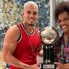 Tia de Paulinho, jornalista posta foto com jogador do Atl�tico: 'Muito orgulho'