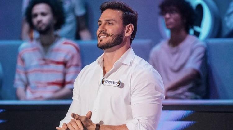 Sem citar nomes, o m�dico e apresentador comentou a treta entre o ex-aliado e Aline Fernandes, irm� de Andr� Fernandes, da Lagoinha, que fez exposi��o nas redes