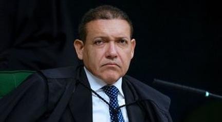 Nunes Marques viajou em voo custeado por advogada ligada ao Banco Master