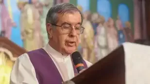 Padre sofre infarto antes da missa de P�scoa e morre aos 72 anos  - foto: O padre Oscar Vasconcelos de Souza Filho, de 72 anos, morreu na manh� deste domingo de P�scoa | Foto: Reprodu��o/Redes sociais