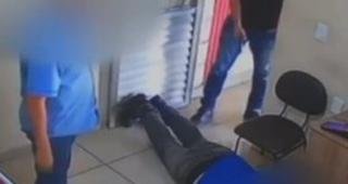 V�deo forte: terror em assalto no Petrol�ndia