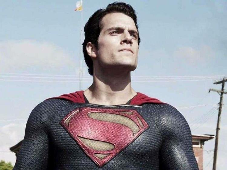 Por que Benoit não aparece junto de seu parceiro em Glass Onion Top Gun 2 quase causou incidente internacional por causa de uma cena Fã trailer de O Homem de Aço 2 imagina como filme do Superman poderia ser