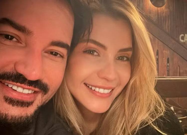 O sertanejo relembrou momentos especiais ao lado de Lara