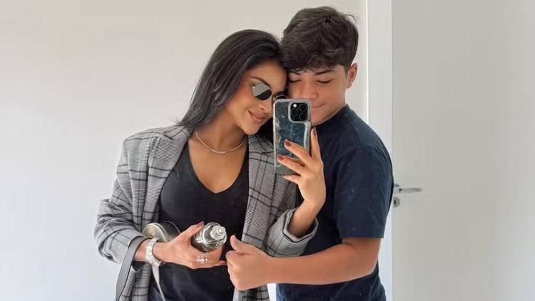Mileide Mihaile e o filho