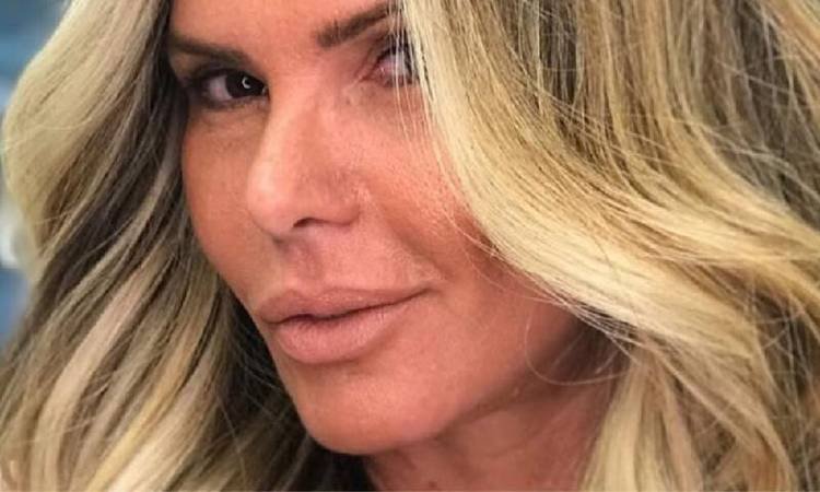 Saiba quem � a famosa que foi internada �s pressas ap�s surto