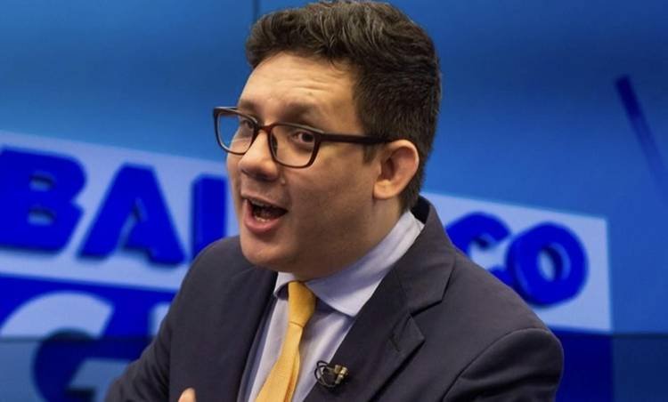 Erlan Bastos, nome forte do notici�rio de celebridades, morre aos 32 anos