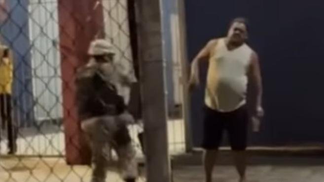 Campe�o pelo Inter, ex-jogador Perdig�o � agredido por PM: 'Situa��o dolorosa'