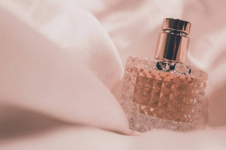 Foto de perfume feminino