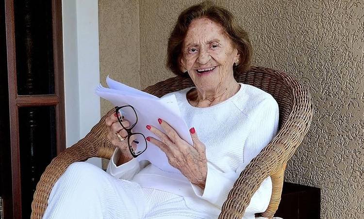 Laura Cardoso, um dos grandes ícones da dramaturgia brasileira, morre aos 98 anos