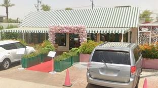 Casal de ladres  flagrado fazendo sexo enquanto rouba restaurante