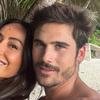 Sabrina Sato aposta em look �ntimo e posa com Nicolas Prattes sem camisa